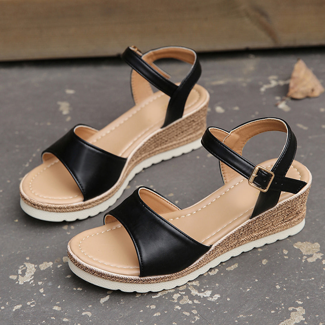 Kaarina | Moderne und vielseitige allgemeine Sandalen